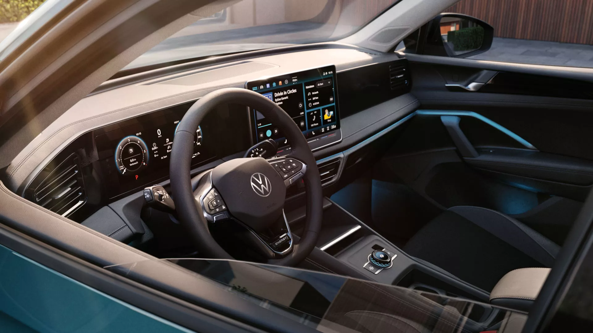 TN2568_tiguan_energy_interieur-view-steering-wheel-and-cockpit-1